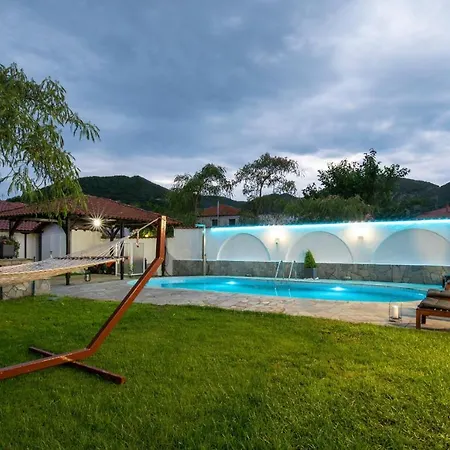 Nuestro Jardin Villa